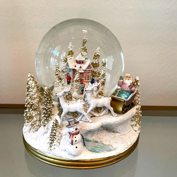 Martha Stewart Musical Santa Christmas Village Water Snow Globe NEW - Picture 13 of 16